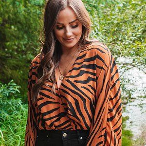 BuddyLove Ariana Kimono Sleeve Bodysuit Sz L